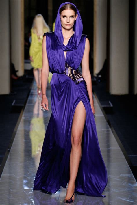 kleider von versace|Designer.